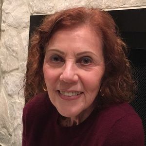 Meet your Posher, Elizabeth